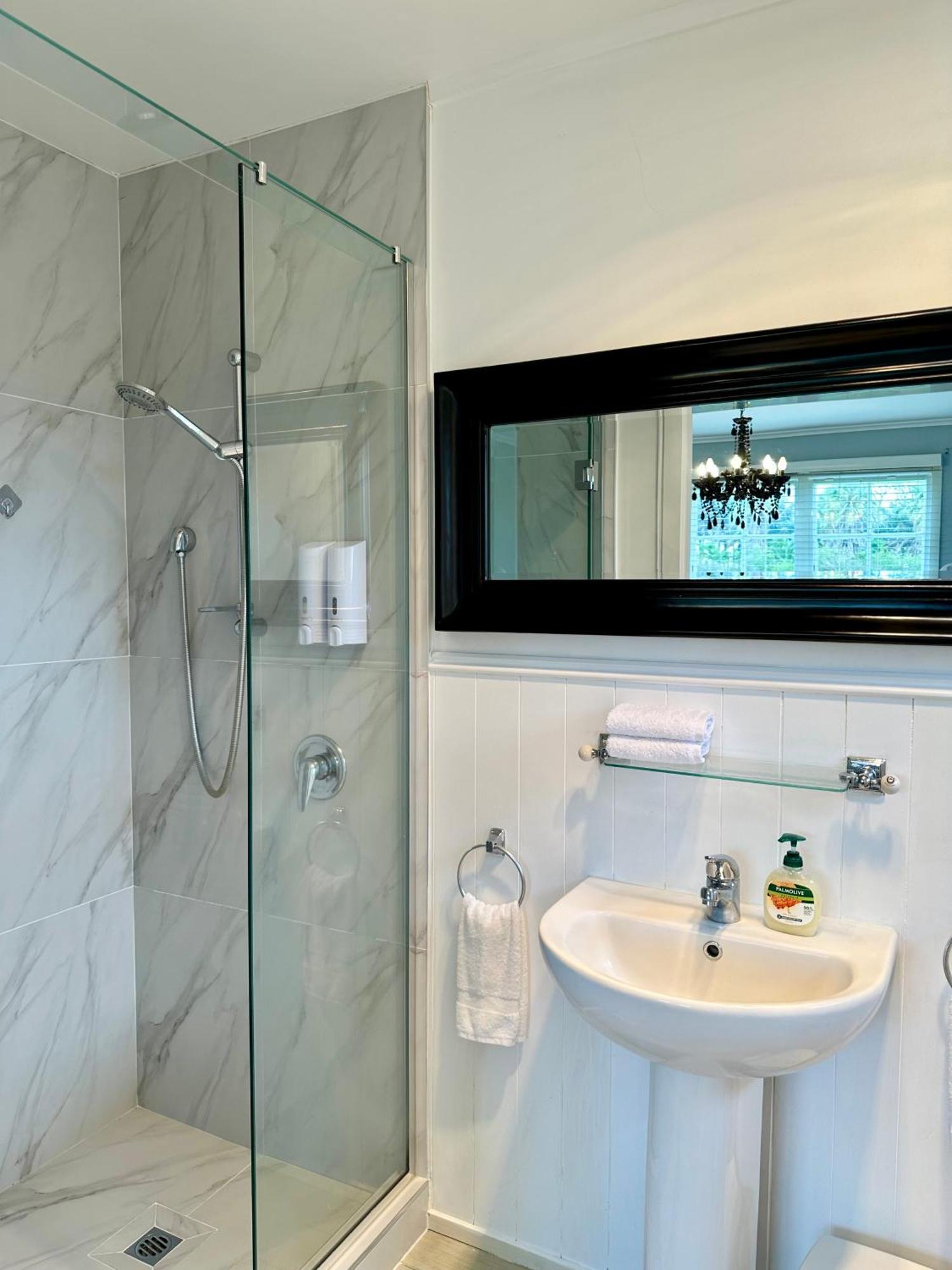 Bycroft Lodge Karaka Ngoại thất bức ảnh